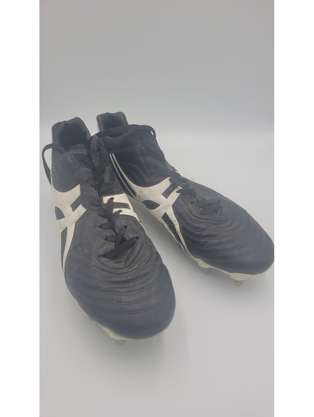 Gilbert Rugby Cleats Size UK 11.5 / US 12 / EU 46 Black and White